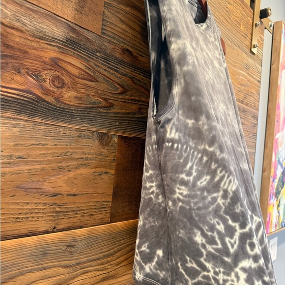 lululemon athletica All Yours Charcoal Grey Tie-Dye Tank Top - Picture 4 of 5